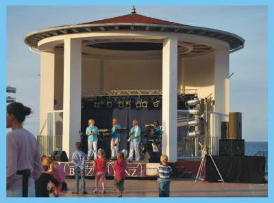 Binz 2010 bei herrlichem Sonnenschein ist Uc wieder in der Kurmuschel